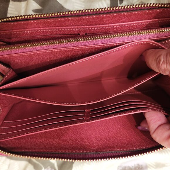 LOUIS VUITTON Zippy Wallet Long Monogram Empreinte - EUC - Picture 10 of 10